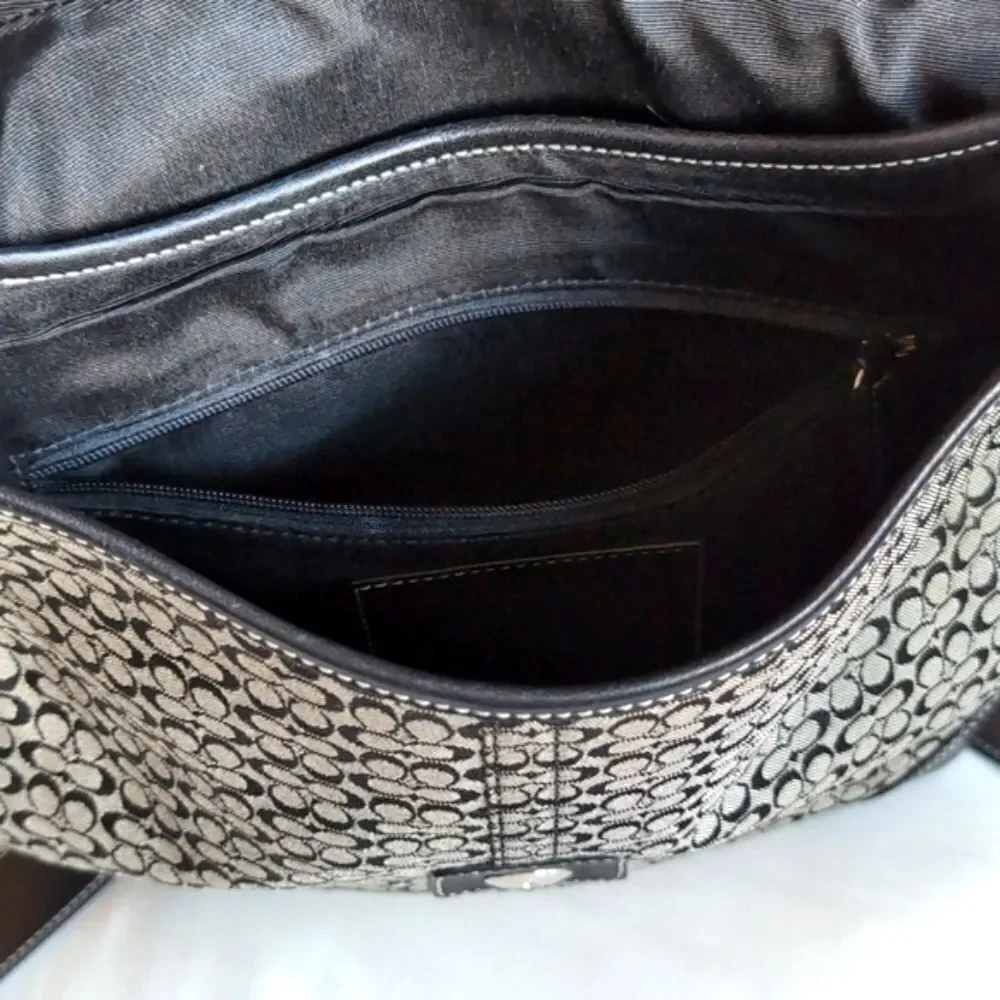 Coach ♣️Rare Limited Edition Vintage Signature Black Canvas Leather Trim Hobo